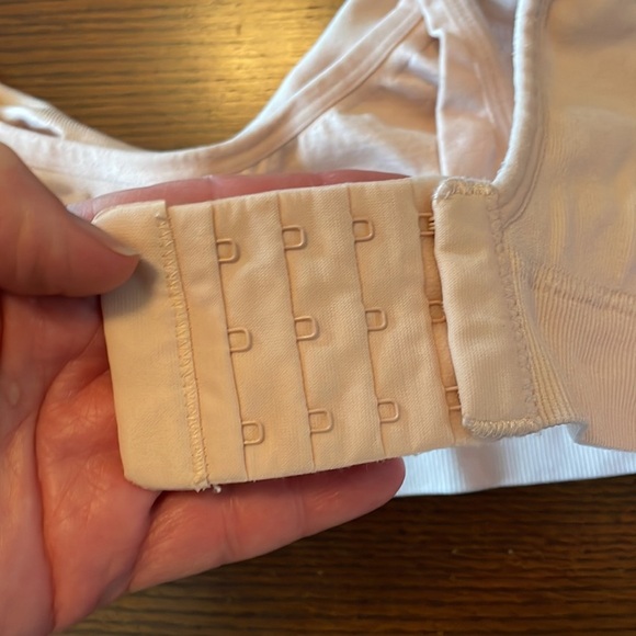 Kindred Bravely Pumping and Nursing Bra small. Peach color - Picture 4 of 8